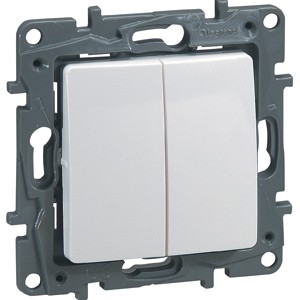 LEGRAND 672302 Выключатель 2-клавишный LEGRAND 672302 Выключатель 2-клавишный