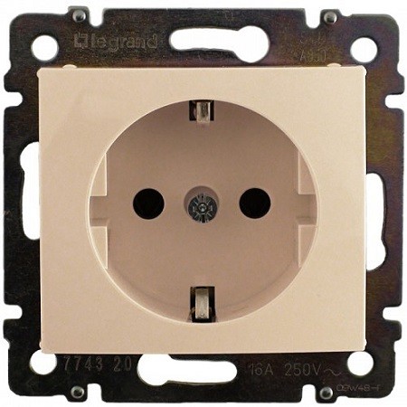 LEGRAND 774320 Модуль розетки 2К+З LEGRAND 774320 Модуль розетки 2К+З