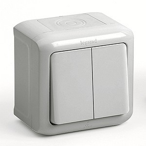 LEGRAND 782332 Выключатель 2-клавишный LEGRAND 782332 Выключатель 2-клавишный