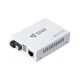 SNR Медиаконвертер 10/100Base-T / 100Base-FX SNR Медиаконвертер 10/100Base-T / 100Base-FX