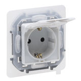 Розетка 2К+З IP 44 с откидной крышкой и шторками LEGRAND 673740