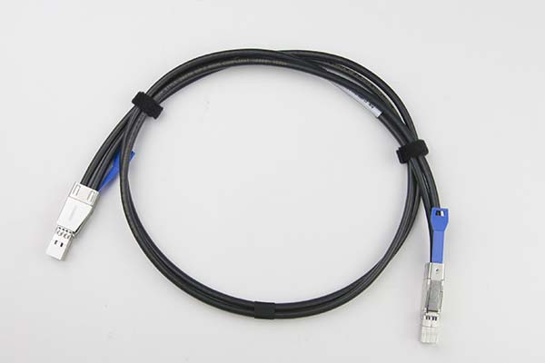 Supermicro CBL-SAST-0573 JBOD 1m external Mini SAS HD to external mini SAS HD